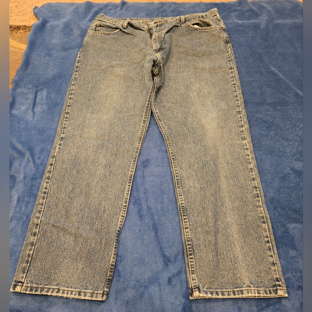 Wrangler Blue Relaxed 42 X 32